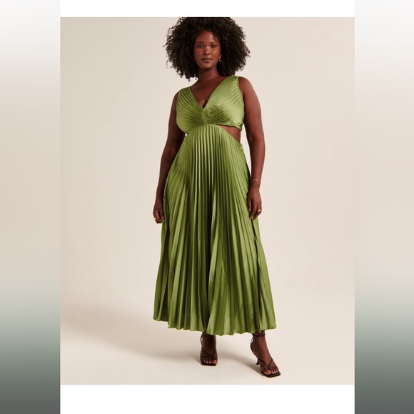 Abercrombie & Fitch Dresses & Skirts - Like new Abercrombie and Fitch Giselle pleated maxi cut out dress in green